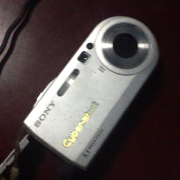 My first digicam. A Sony Cybershot 5.1 Megapixel camera.